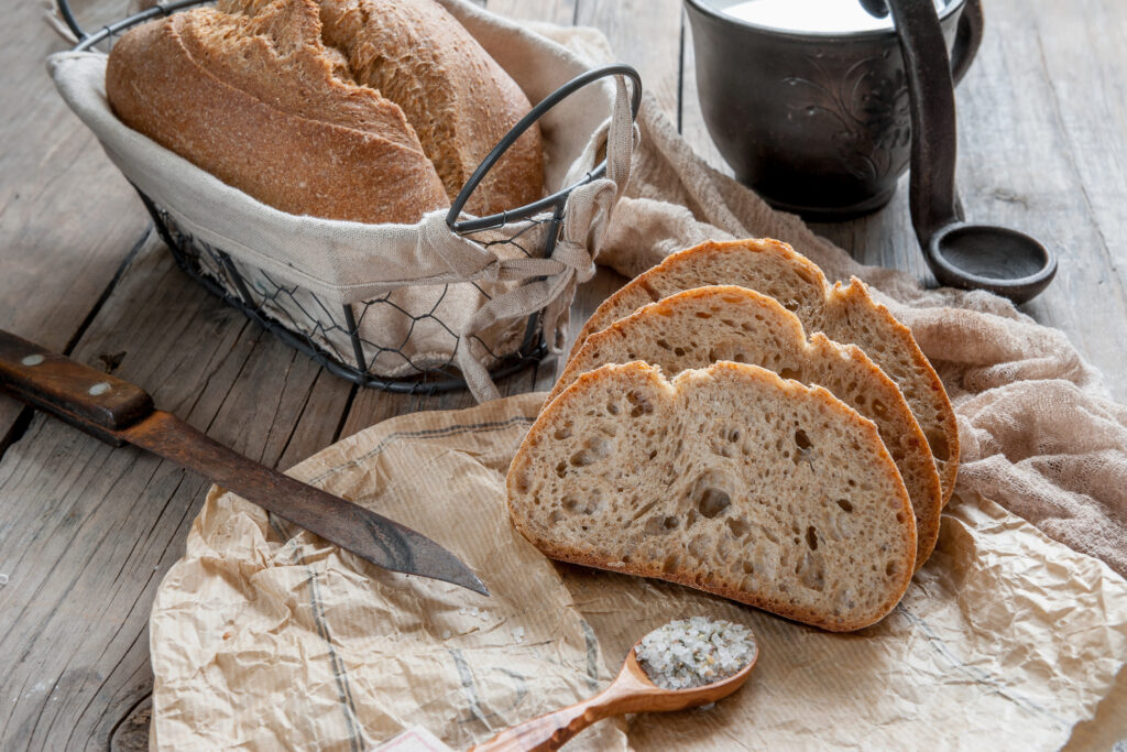 Recept na domáci chlieb, ktorý si zamilujete: Krok za krokom k čerstvému bochníku priamo z vašej kuchyne